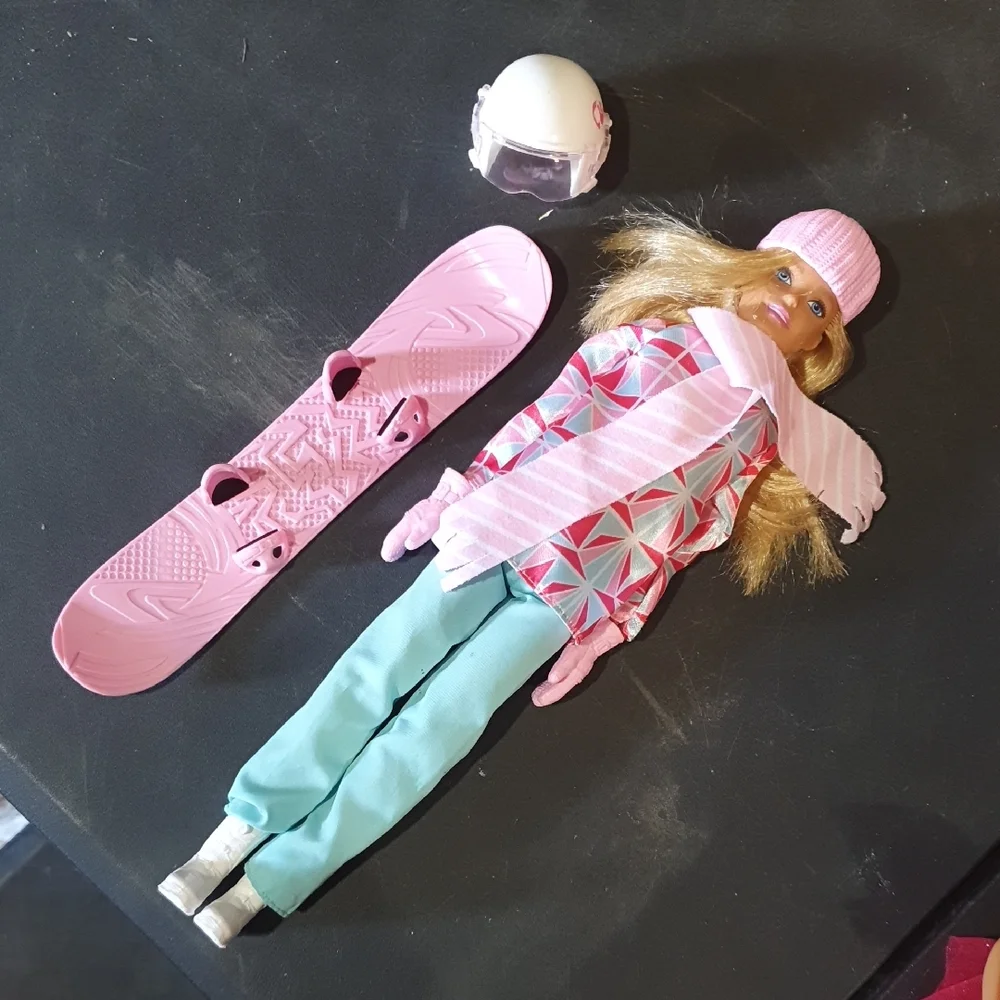 SOLD 💜 Barbie Snowy Style Doll with Pink Accessories - Picture 2 of 5